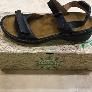 Brand new Naot Rosemary Matt Black Leather Size 37